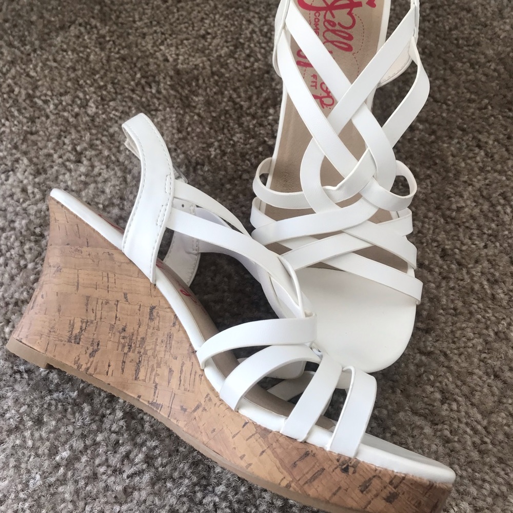 White wedges